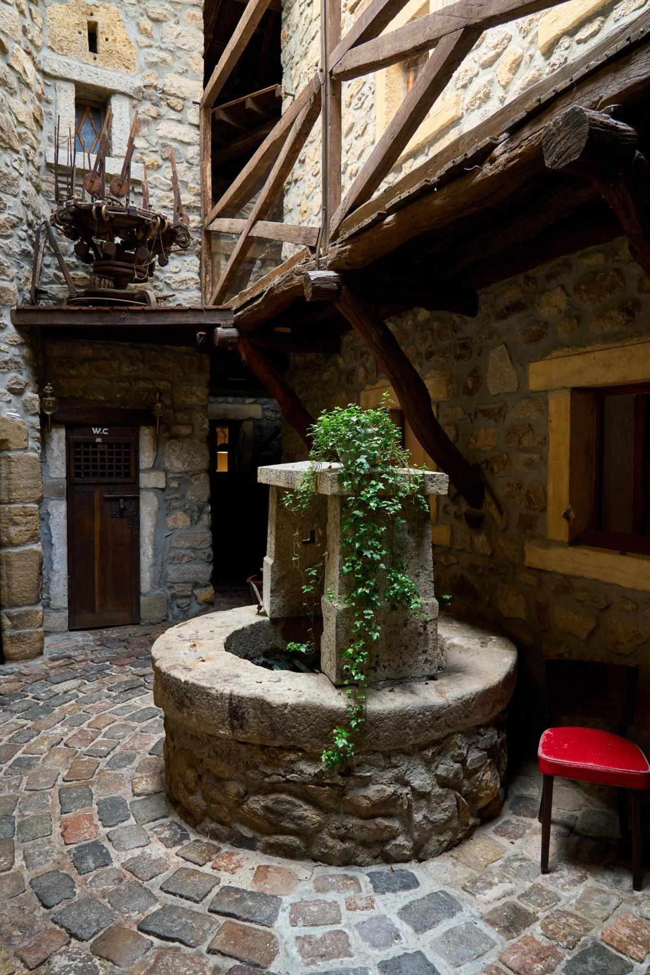 Aux Prisons De Montagny Bed and Breakfast Montagny  Exteriör bild