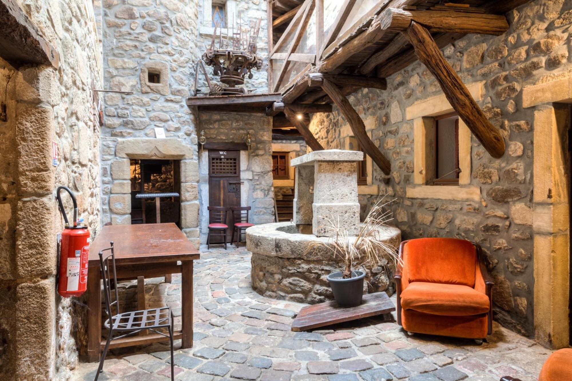 Aux Prisons De Montagny Bed and Breakfast Montagny  Exteriör bild